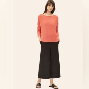 Eileen Fisher Bateau Neck Box-top in Linen. Size: Medium.